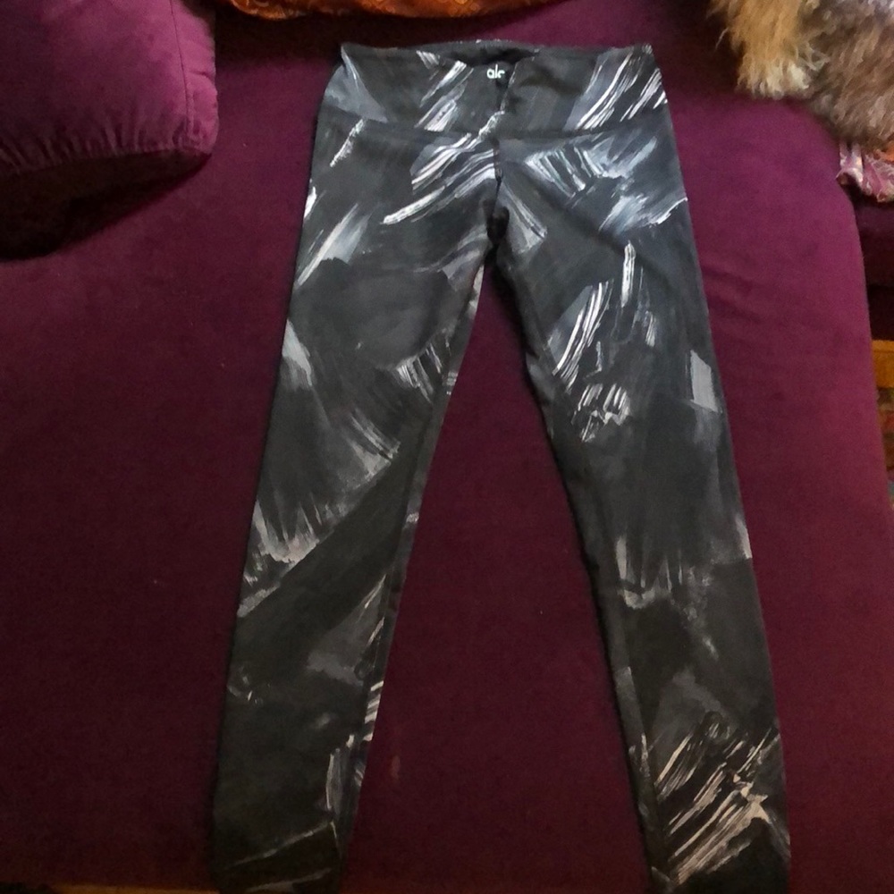 Black/White/Grey Alo Leggings